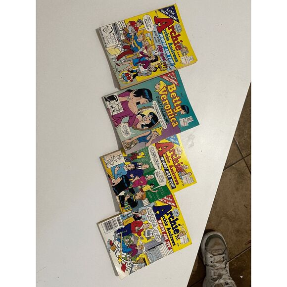 Archie Comics 4 Pre Owned Good condition - Picture 3 of 4